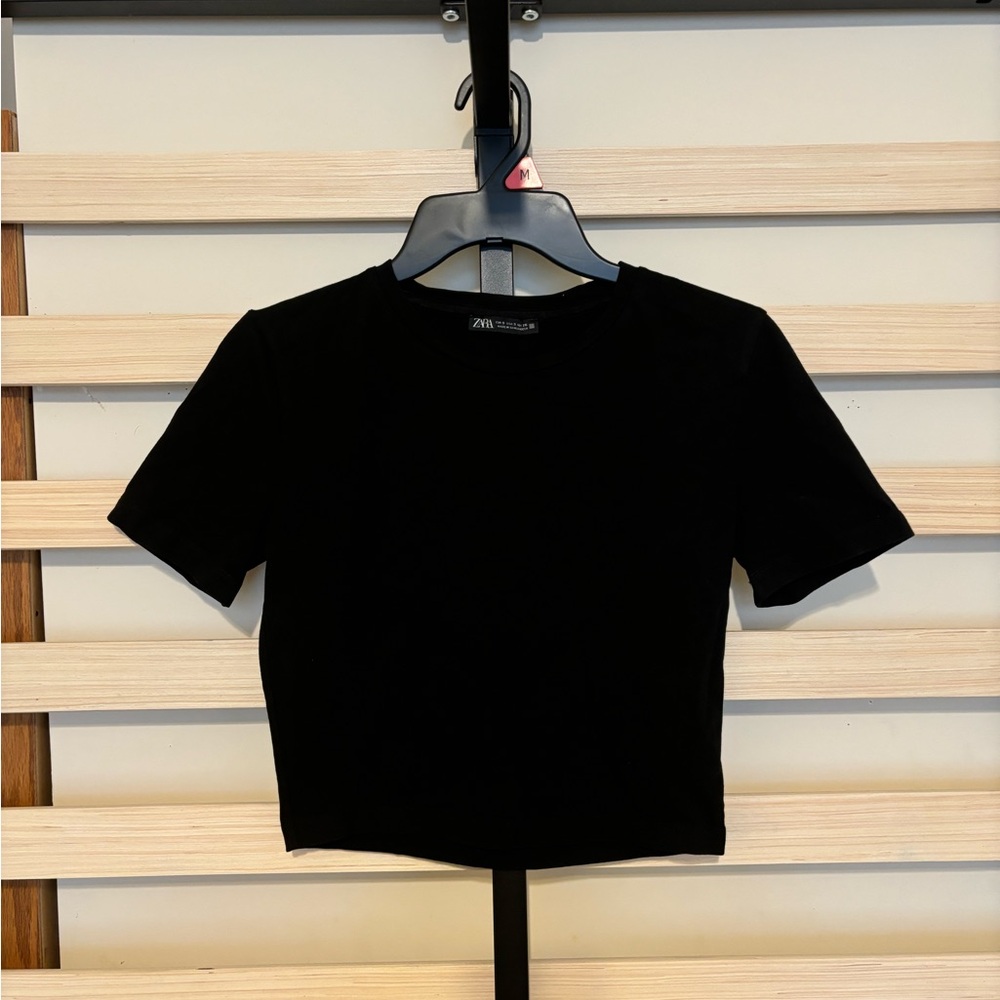 Zara Classic Black Cropped Tee